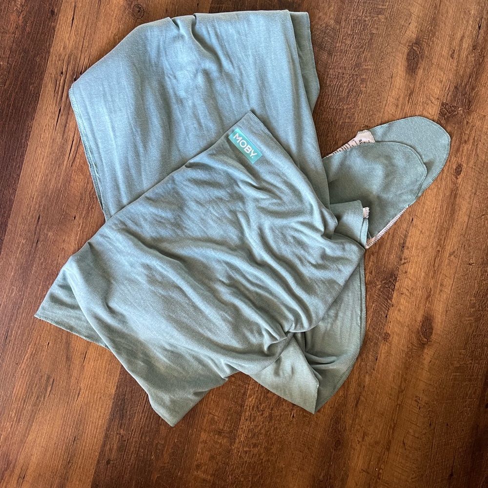 Moby Wrap - Picture 2 of 4